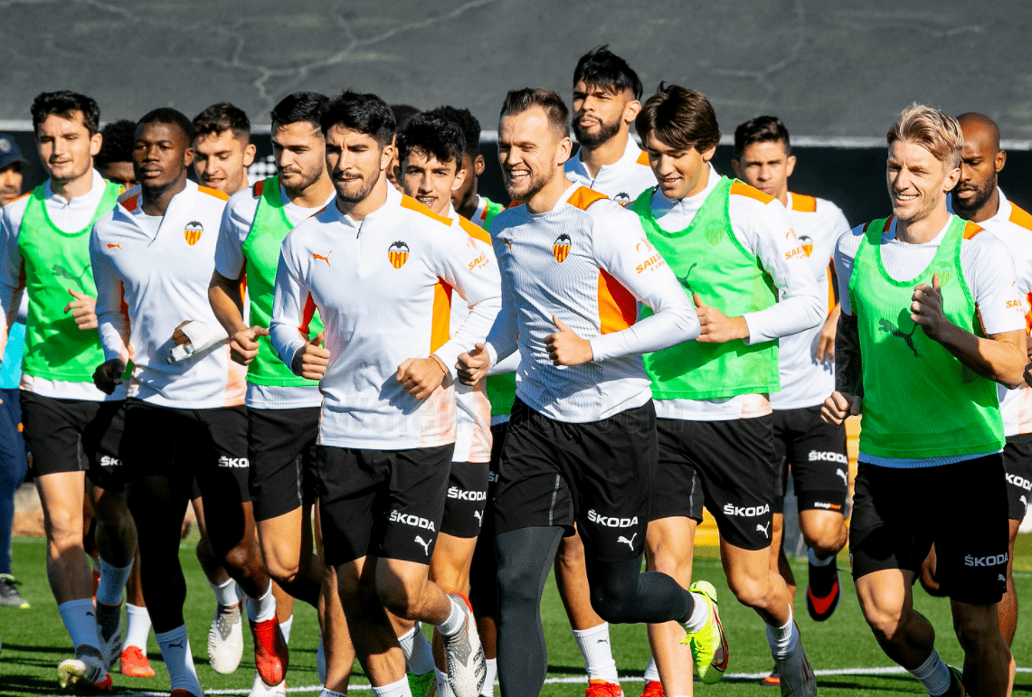 关于北京首钢状态回暖备战西甲波特兰开拓者窗口期状态回暖，清晨奥兰多魔术调整名单以备欧冠直接炸裂的信息